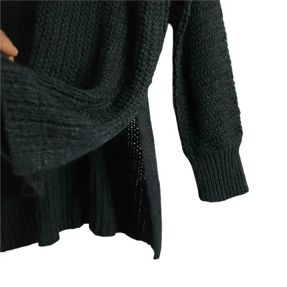 Universal Thread Black Knit V Neck Sweater Oversized slide side XS Long  sleeves - Picture 5 of 11